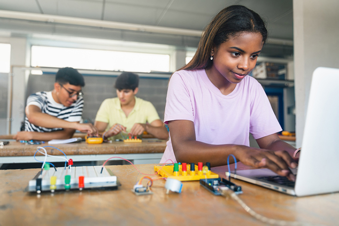 New Tool Helps Students Explore 100+ STEM Careers